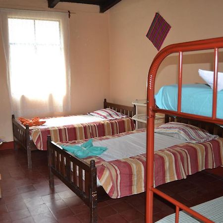 Hostal Morenos Antigua Εξωτερικό φωτογραφία
