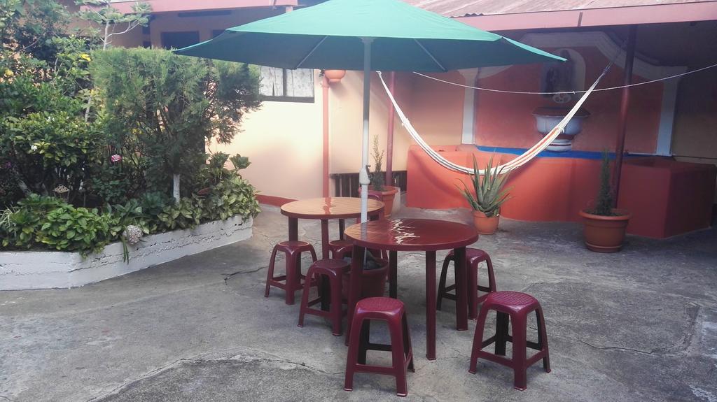 Hostal Morenos Antigua Εξωτερικό φωτογραφία
