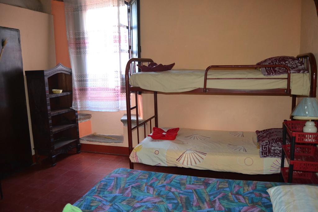 Hostal Morenos Antigua Εξωτερικό φωτογραφία