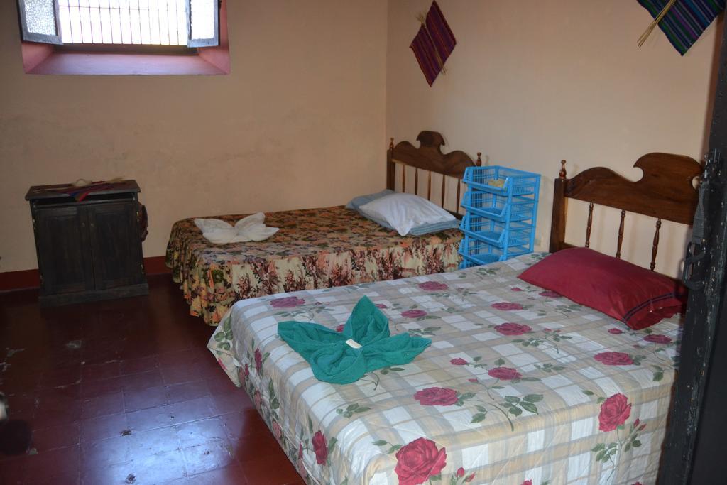 Hostal Morenos Antigua Εξωτερικό φωτογραφία